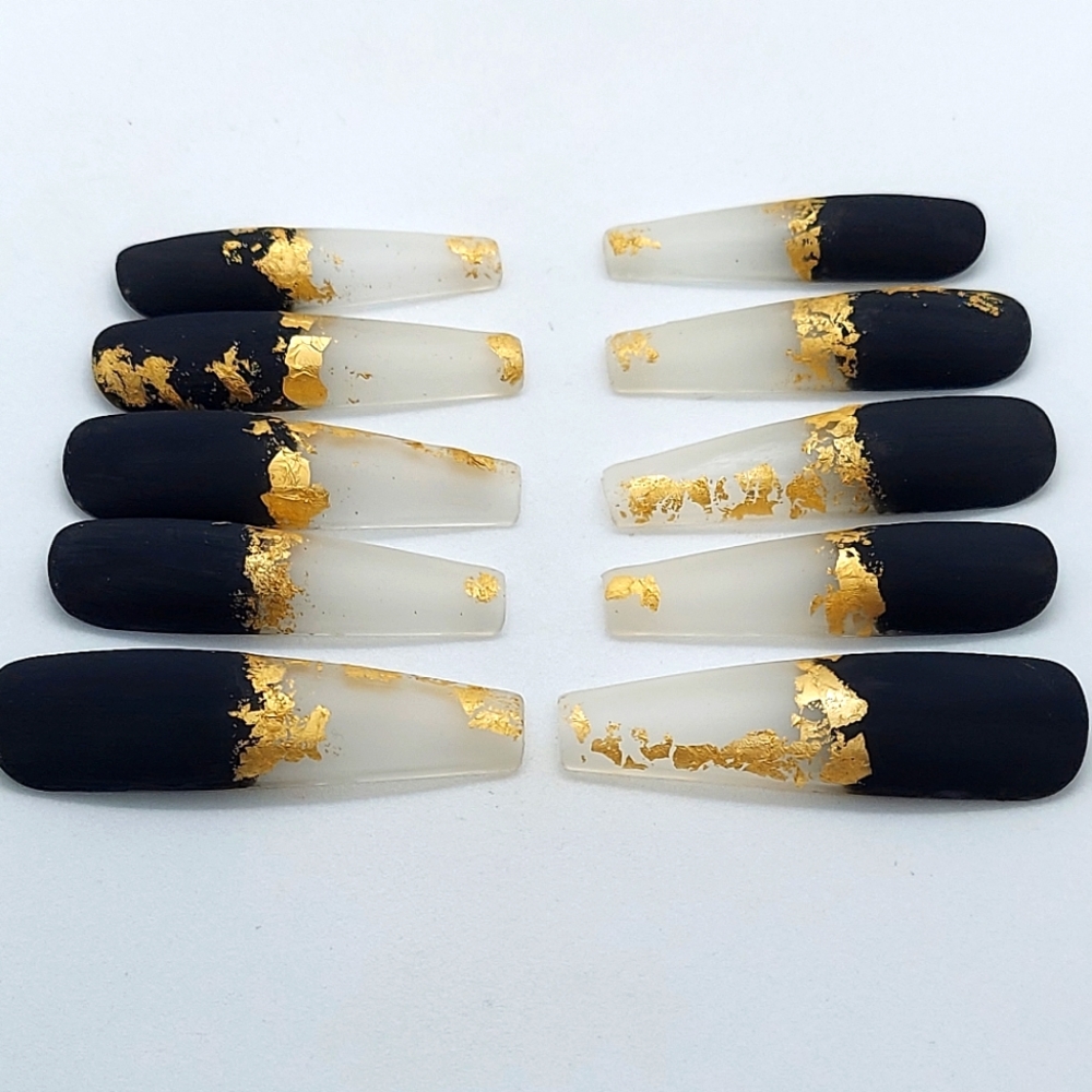 XXL Black and Gold Matte Press on Nails